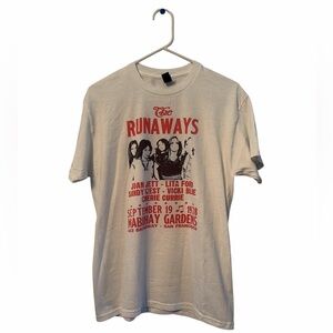 The Runaways Band Graphic T-Shirt Size Medium New